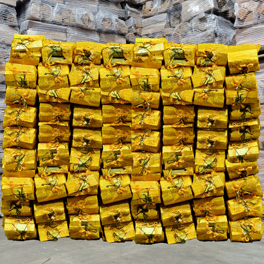 Bulk Pallet of Kiln Dried Oak Logs in Bags